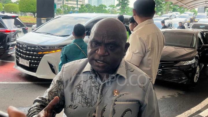 Natalius Pigai Bicara soal Penyelesaian Konflik Papua
